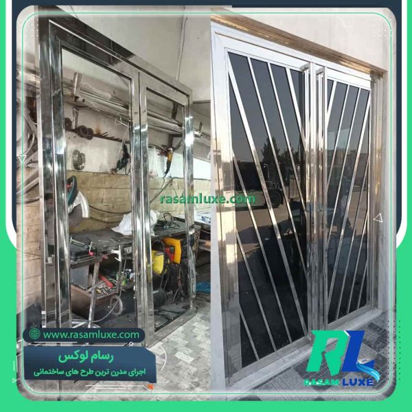 درب استیل دولنگه نقره ای در حال ساخت